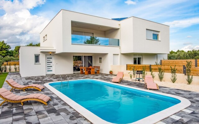 Dreamy Villa in Vodice With Private Swimming Pool