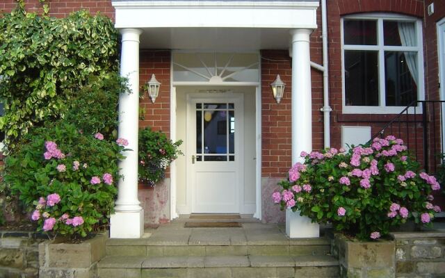 The Cliffemount Hotel