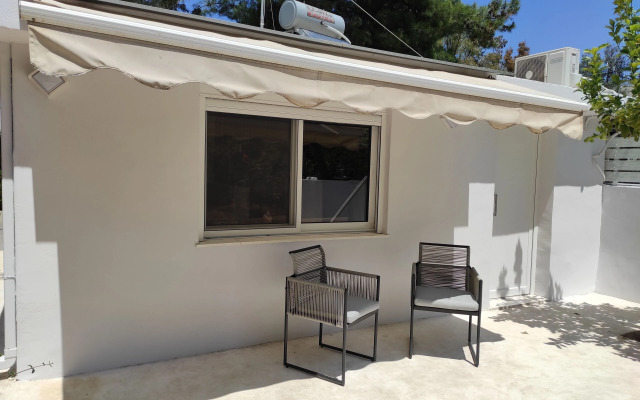 Kavouri Seaside Luxury Bungalow