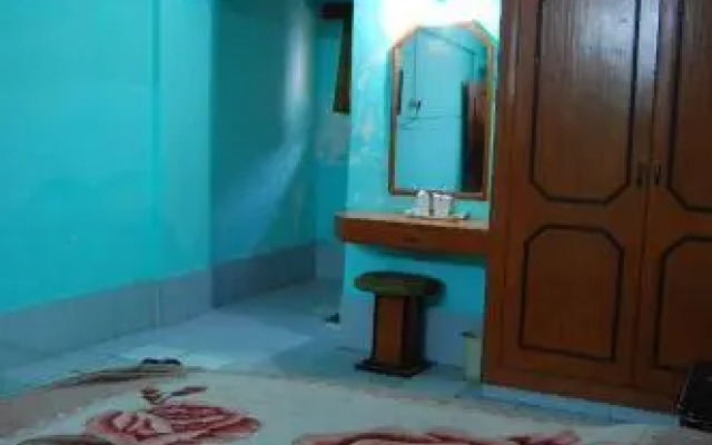 Hotel Viren International
