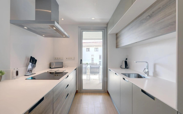 New Modern 3 Bed Apartment Puerto Banus