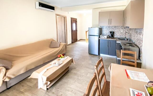 Stunning Apartment in Nafpaktos With Wifi and 2 Bedrooms