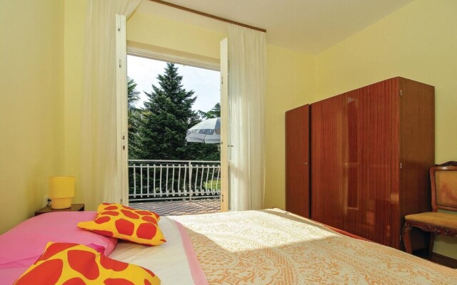 Beautiful Apartment in Umag With 3 Bedrooms and Wifi