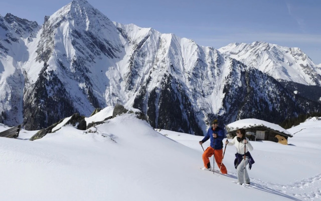 Luxurious Apartment Near Ski Bus Stop in Mayrhofen