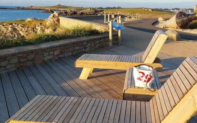 Comfortable Holiday Home Near the Beach