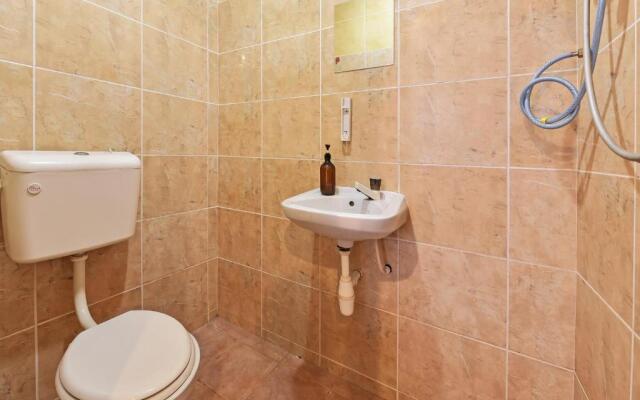 OYO 90765 Hotel Bajet Pulai