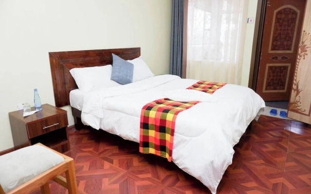 4 Tee's Hotel Rongai