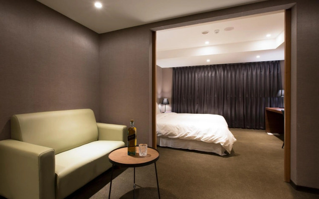 Noble Hotel