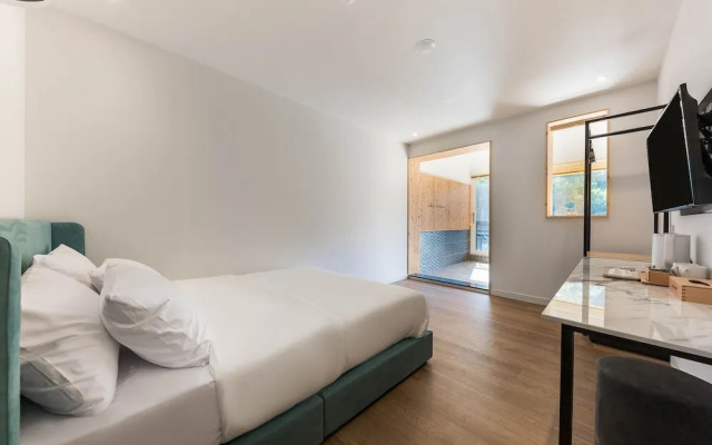 Ever Miracle Hotel