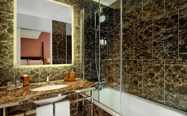 St. Ermins Hotel, Autograph Collection