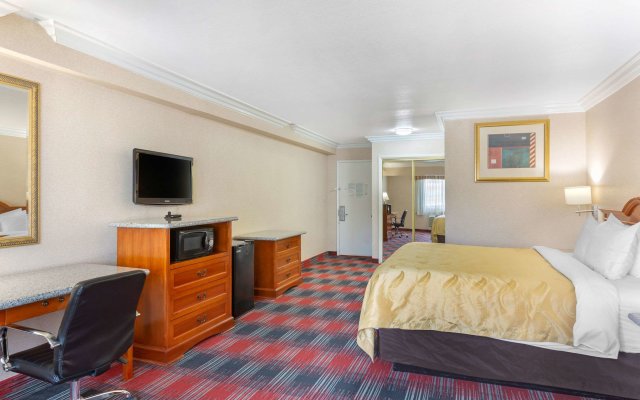 Quality Inn & Suites Oceanside near Camp Pendleton