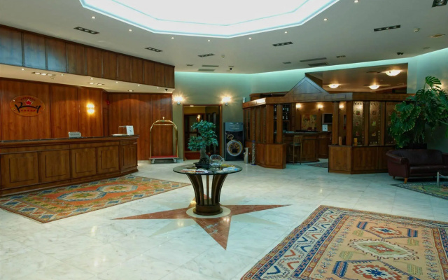Royal Hotel