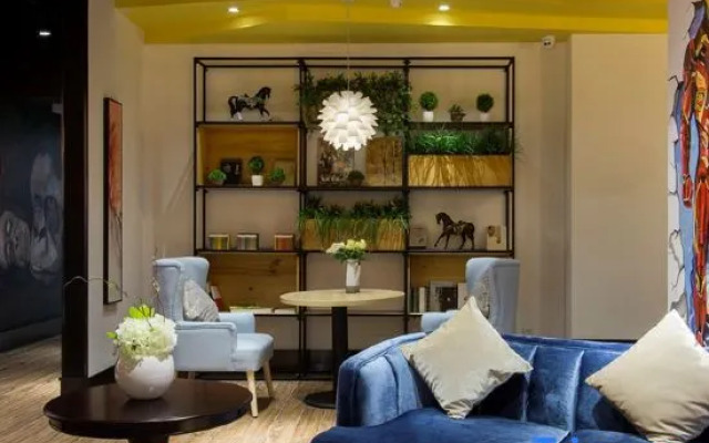 Wonder Land Hotel (Kunming Railway Station)