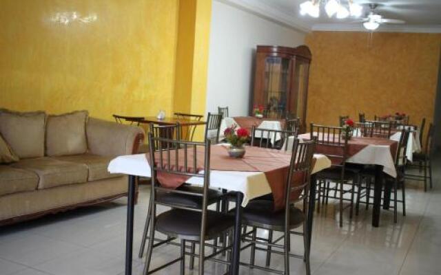 Desireny Hostal