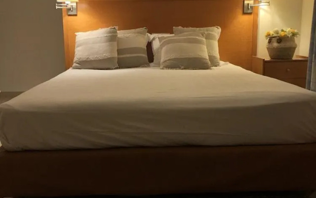 Philippos Studios & Apartments