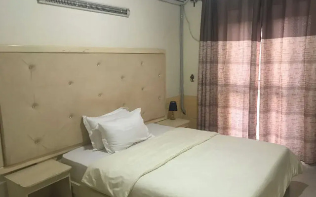 Summit palace international