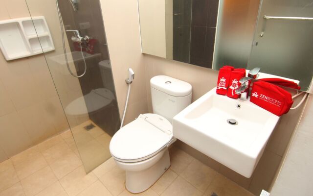 ZEN Premium Near Rumah Mode