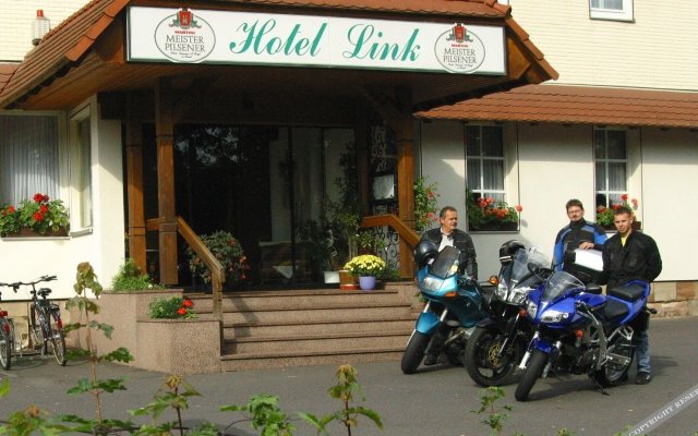 Hotel Link & Restaurant
