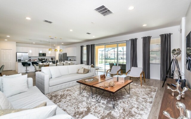 Solterra - 6025 Broad Oak Drive