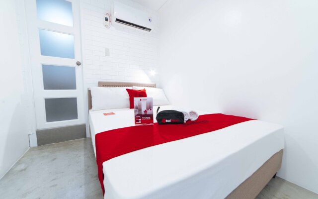 RedDoorz Plus @ Danlig Street Makati