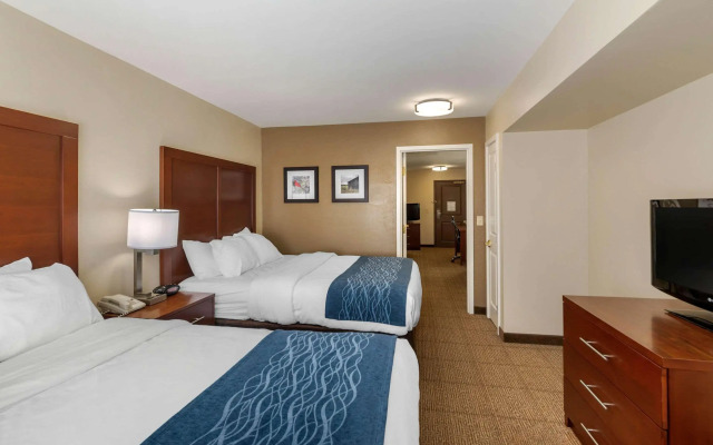Comfort Inn & Suites Northern Kentucky