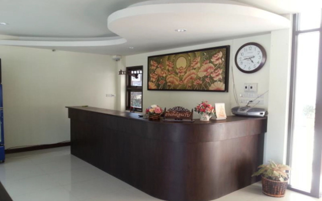 Ponburi Hotel