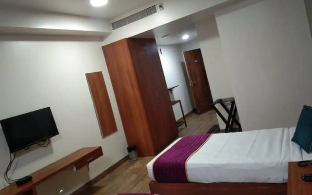 SilverKey Executive Stays 20018 D Square OMR