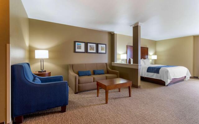 Comfort Inn & Suites Mandan - Bismarck