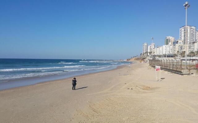Short Term Apartment Tel Aviv Bat Yam 411