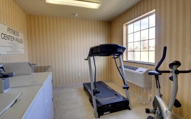 Cobblestone Hotel & Suites - Wayne