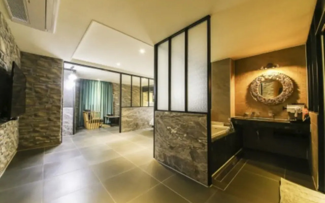 Luce Hotel