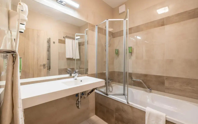 Hotel Golan by Silvercrowngroup