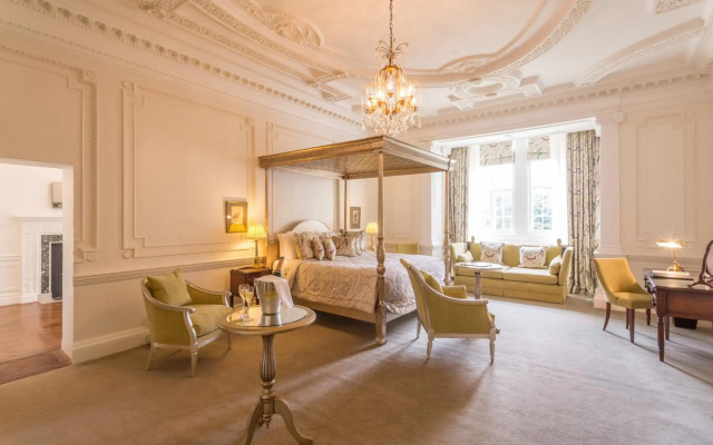 Rushton Hall Hotel & SPA