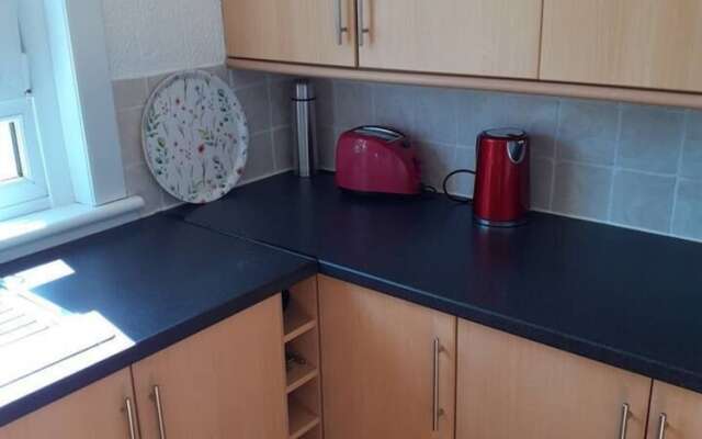 Marina View, Lovely Upper 3 Bedroom Apartment