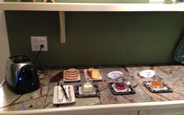The Mango Inn Bed & Breakfast