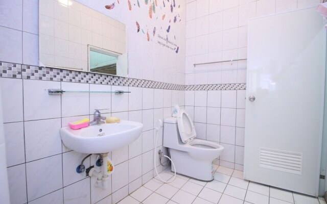 Good Man Hostel