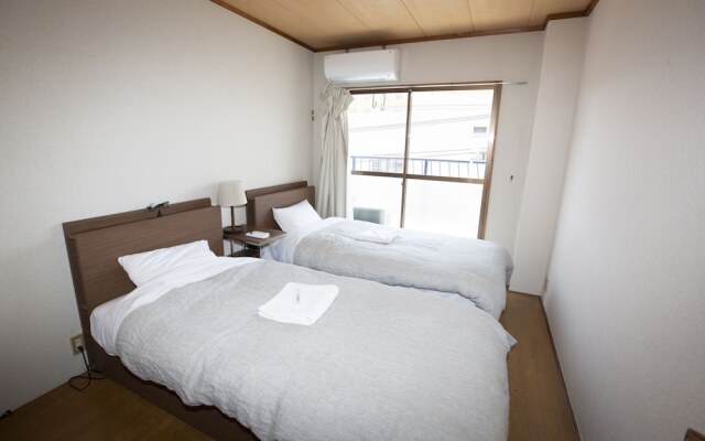 Lazy House - Hostel