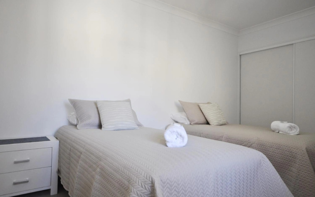 Bellissimo - 2 Bedroom apartment in the Sylvan Beach Resort! – Guest Rooms – Bellara