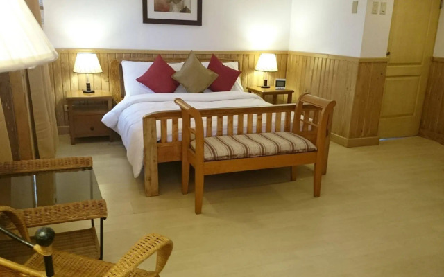 Chateau Beatrice Bed & Breakfast