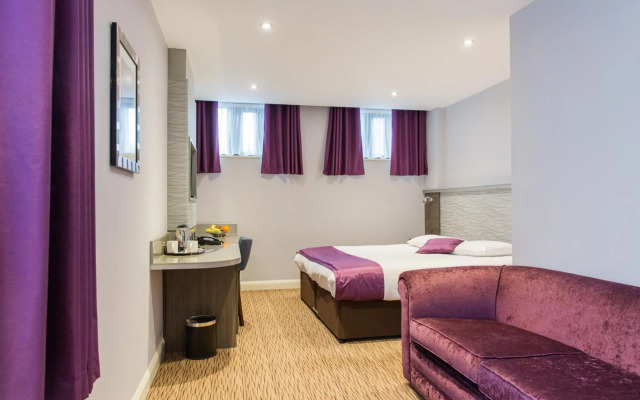The Hog's Back Hotel & Spa Farnham