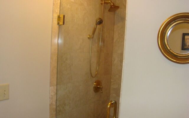 The Village Inn of Woodstock