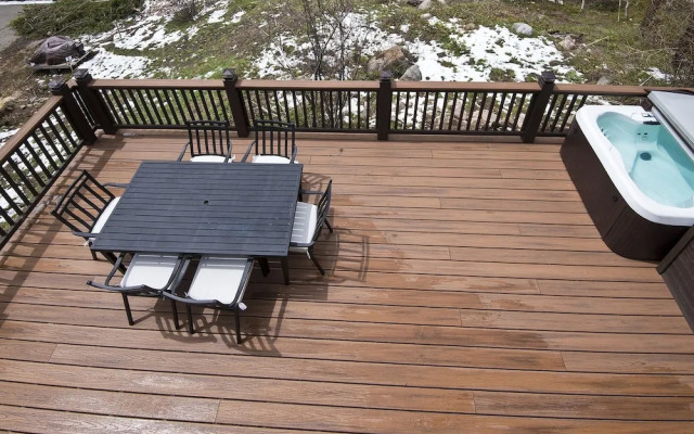 4112 Spruce Way 2 Bedroom Condo by RedAwning