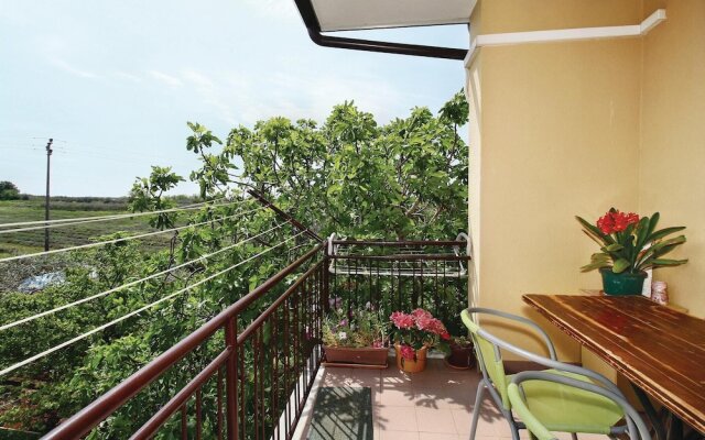Отель Awesome Home in Umag With Wifi and 2 Bedrooms Хорватия, Умаг - отзывы, цены и фото номеров - забронировать отель Awesome Home in Umag With Wifi and 2 Bedrooms онлайн