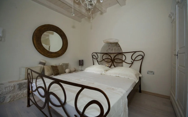 Old Town Ivory Apartments