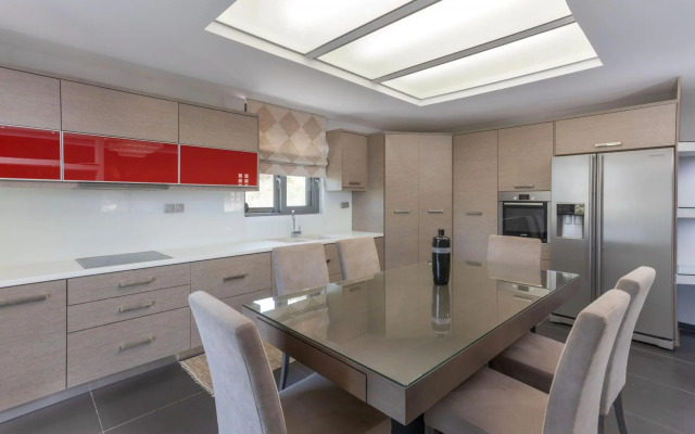 Villa Castle by Estia