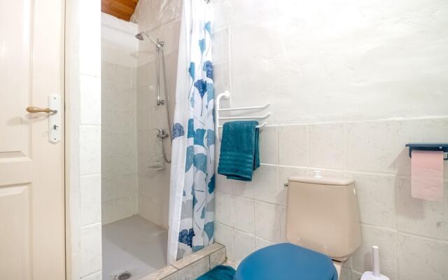 House With 8 Bedrooms in Saint-hilaire-peyroux, With Enclosed Garden a