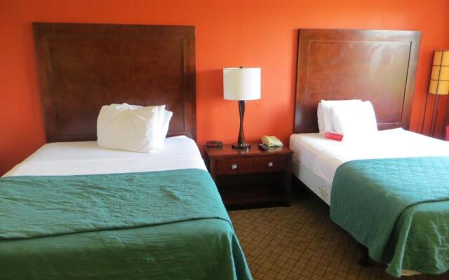 Clarion Hotel & Conference Center Lansing West