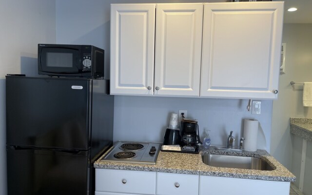 Rio Motel and Suites