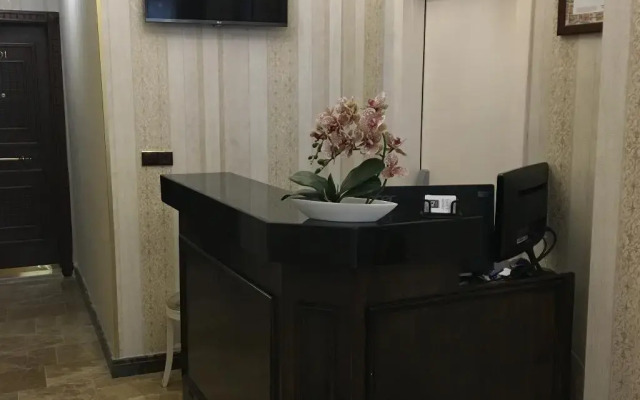 Iq Hotel