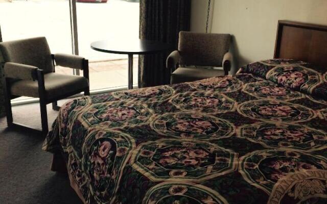 Town N Country Motor Inn
